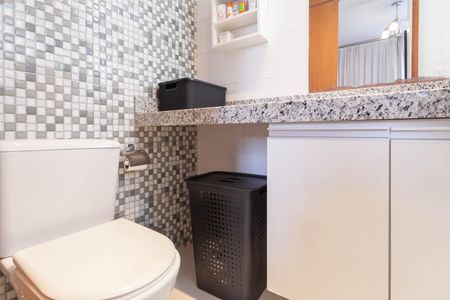 Apartamento à venda com 205m², 4 quartos e 3 vagasBanheiro da suíte 1