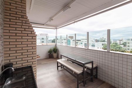 Apartamento à venda com 205m², 4 quartos e 3 vagasCobertura