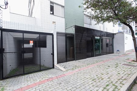 Apartamento à venda com 205m², 4 quartos e 3 vagasFachada