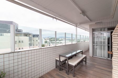 Apartamento à venda com 205m², 4 quartos e 3 vagasCobertura
