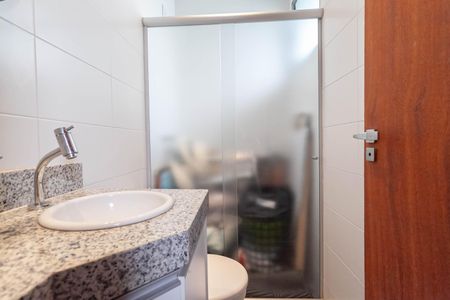 Apartamento à venda com 205m², 4 quartos e 3 vagasCobertura - Banheiro da suíte 2