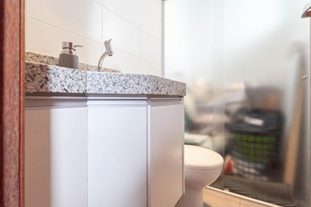 Apartamento à venda com 205m², 4 quartos e 3 vagasCobertura - Banheiro da suíte 2