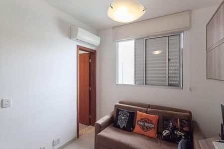 Apartamento à venda com 205m², 4 quartos e 3 vagasCobertura - Suíte 2
