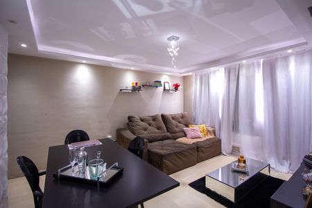 Apartamento para alugar com 90m², 2 quartos e 1 vaga Apartamento para alugar com 90m², 2 quartos e 1 vagaSala