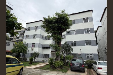 Apartamento para alugar com 60m², 2 quartos e 1 vaga Apartamento para alugar com 60m², 2 quartos e 1 vagaFachada do bloco