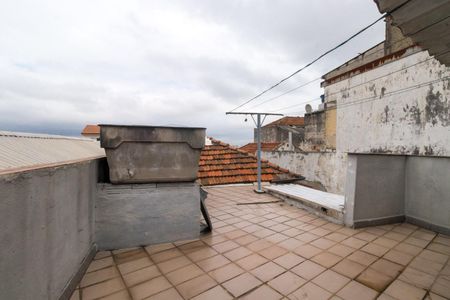 Casa à venda com 150m², 3 quartos e 2 vagas Casa à venda com 150m², 3 quartos e 2 vagasTerraço