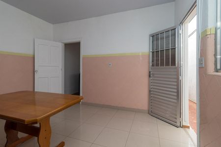 Casa à venda com 150m², 3 quartos e 2 vagas Casa à venda com 150m², 3 quartos e 2 vagasQuarto 2