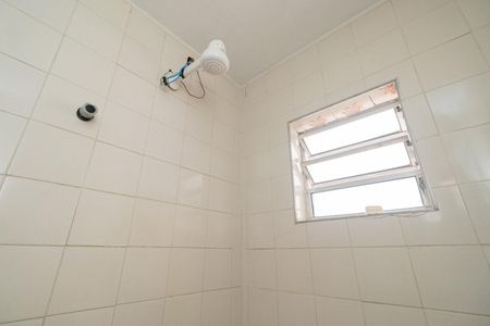 Casa à venda com 150m², 3 quartos e 2 vagas Casa à venda com 150m², 3 quartos e 2 vagasBanheiro social