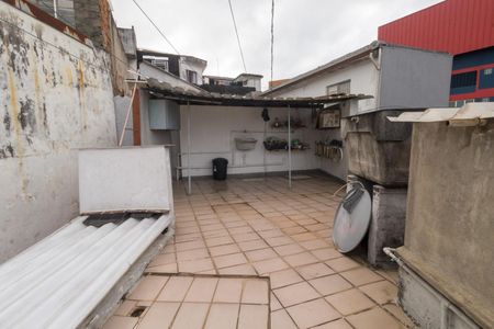 Casa à venda com 150m², 3 quartos e 2 vagas Casa à venda com 150m², 3 quartos e 2 vagasTerraço