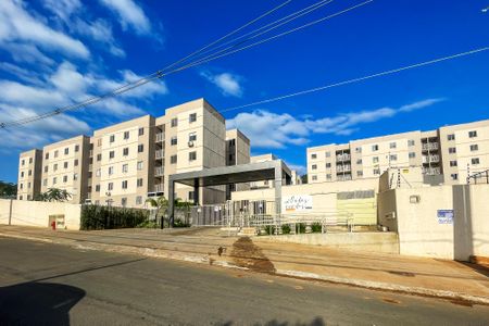 Apartamento para alugar com 46m², 2 quartos e 1 vagaFachada Condomínio