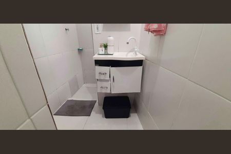 Casa à venda com 50m², 1 quarto e sem vagaBanheiro