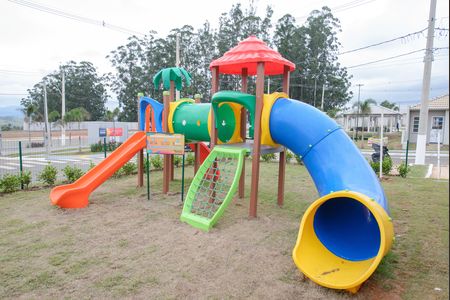 Casa de condomínio para alugar com 45m², 2 quartos e 1 vaga Casa de condomínio para alugar com 45m², 2 quartos e 1 vagaÁrea comum - Playground