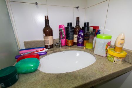Apartamento à venda com 45m², 2 quartos e 1 vaga Apartamento à venda com 45m², 2 quartos e 1 vagaBanheiro