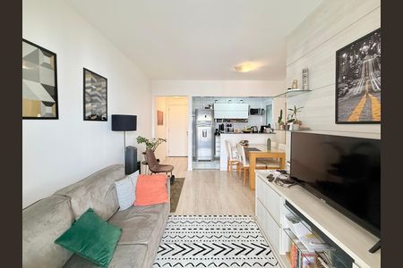 Sala de apartamento à venda com 2 quartos, 58m² em Campo Belo, São Paulo