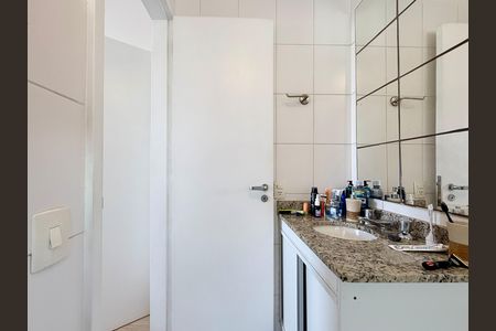Apartamento à venda com 58m², 2 quartos e 1 vaga Apartamento à venda com 58m², 2 quartos e 1 vagaBanheiro Suíte