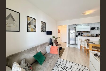 Sala de apartamento à venda com 2 quartos, 58m² em Campo Belo, São Paulo