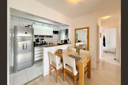 Apartamento à venda com 58m², 2 quartos e 1 vaga Apartamento à venda com 58m², 2 quartos e 1 vagaSala