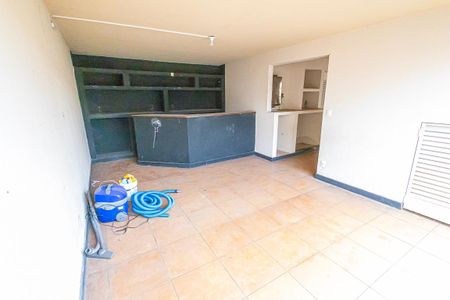 Casa à venda com 350m², 6 quartos e 4 vagas Casa à venda com 350m², 6 quartos e 4 vagasSubsolo 1