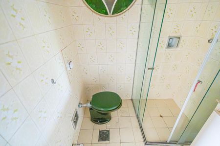 Casa à venda com 350m², 6 quartos e 4 vagas Casa à venda com 350m², 6 quartos e 4 vagasBanheiro da Suíte 2