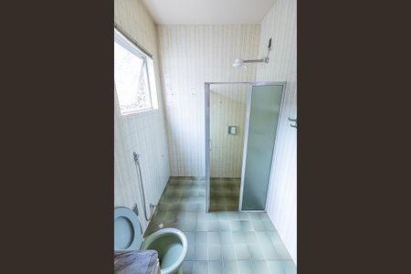 Casa à venda com 350m², 6 quartos e 4 vagas Casa à venda com 350m², 6 quartos e 4 vagasBanheiro