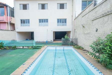 Casa à venda com 350m², 6 quartos e 4 vagas Casa à venda com 350m², 6 quartos e 4 vagasPiscina