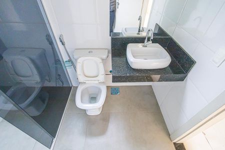 Casa à venda com 350m², 6 quartos e 4 vagas Casa à venda com 350m², 6 quartos e 4 vagasBanheiro da Suíte 1