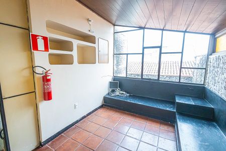 Casa à venda com 350m², 6 quartos e 4 vagas Casa à venda com 350m², 6 quartos e 4 vagasCobertura