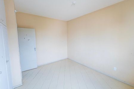 Casa à venda com 350m², 6 quartos e 4 vagas Casa à venda com 350m², 6 quartos e 4 vagasQuarto 3