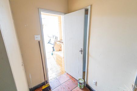 Casa à venda com 350m², 6 quartos e 4 vagas Casa à venda com 350m², 6 quartos e 4 vagasDCE