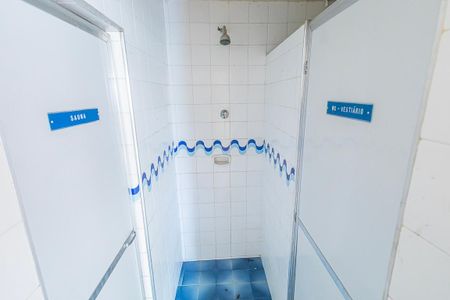Casa à venda com 350m², 6 quartos e 4 vagas Casa à venda com 350m², 6 quartos e 4 vagasLavabo 2/ ducha/ sauna