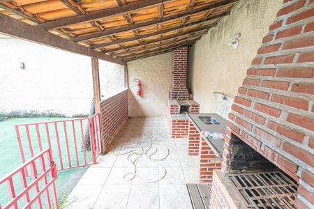 Casa à venda com 350m², 6 quartos e 4 vagas Casa à venda com 350m², 6 quartos e 4 vagasArea gourmet
