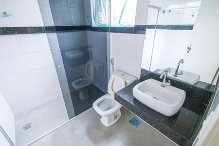 Casa à venda com 350m², 6 quartos e 4 vagas Casa à venda com 350m², 6 quartos e 4 vagasBanheiro da Suíte 1