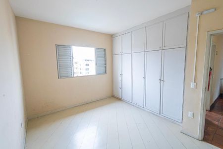 Casa à venda com 350m², 6 quartos e 4 vagas Casa à venda com 350m², 6 quartos e 4 vagasQuarto 3