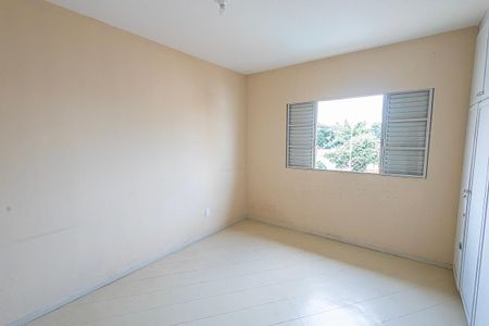 Casa à venda com 350m², 6 quartos e 4 vagas Casa à venda com 350m², 6 quartos e 4 vagasQuarto 3