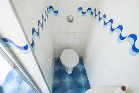 Casa à venda com 350m², 6 quartos e 4 vagas Casa à venda com 350m², 6 quartos e 4 vagasLavabo 2/ ducha/ sauna