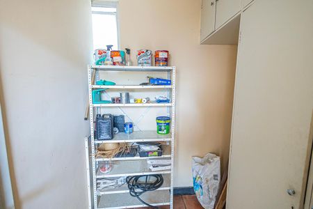 Casa à venda com 350m², 6 quartos e 4 vagas Casa à venda com 350m², 6 quartos e 4 vagasDCE