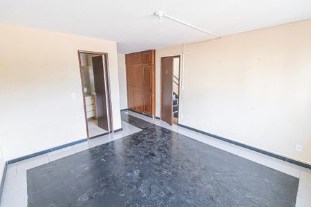 Casa à venda com 350m², 6 quartos e 4 vagas Casa à venda com 350m², 6 quartos e 4 vagasSuíte 2