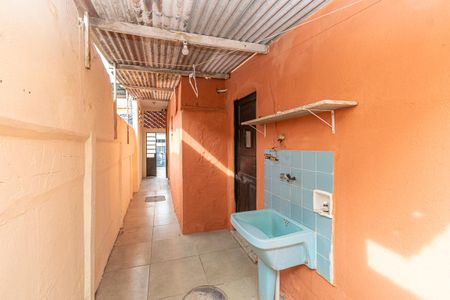 Casa para alugar com 45m², 1 quarto e 1 vagaÁrea de Serviço