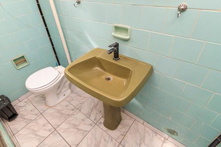 Banheiro de casa para alugar com 1 quarto, 45m² em Vaz Lobo, Rio de Janeiro