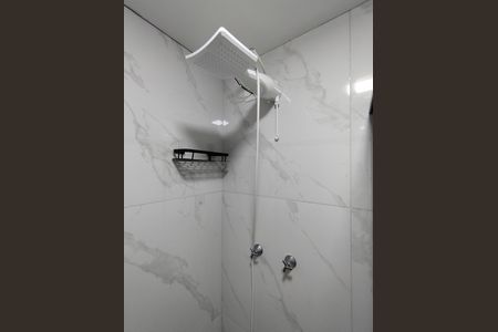 Banheiro - torneira de kitnet/studio para alugar com 1 quarto, 34m² em Vila Nair, São Paulo
