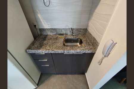 Cozinha - Torneira de kitnet/studio para alugar com 1 quarto, 34m² em Vila Nair, São Paulo
