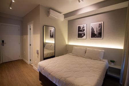 Sala / Quarto - Studio de kitnet/studio para alugar com 1 quarto, 27m² em Campo Belo, São Paulo
