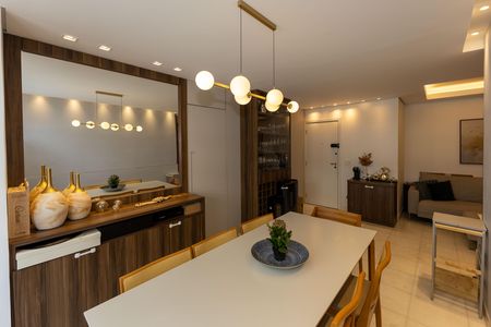 Apartamento à venda com 87m², 3 quartos e 2 vagas Apartamento à venda com 87m², 3 quartos e 2 vagasSala de Jantar