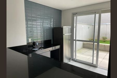 Cozinha de apartamento para alugar com 1 quarto, 55m² em Lourdes, Belo Horizonte