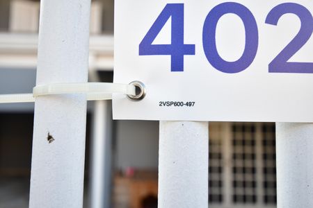 Casa à venda com 240m², 3 quartos e 4 vagasPlaca