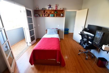 Casa à venda com 240m², 3 quartos e 4 vagasQuarto 2