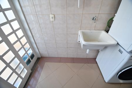 Casa à venda com 240m², 3 quartos e 4 vagasÁrea de Serviço