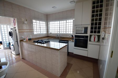Casa à venda com 240m², 3 quartos e 4 vagasCozinha
