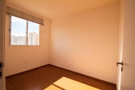 Quarto 01  de apartamento para alugar com 2 quartos, 50m² em Buritis, Belo Horizonte