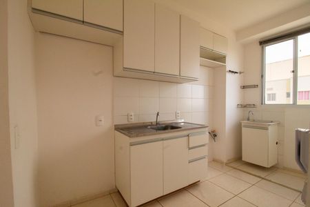 Apartamento para alugar com 50m², 2 quartos e 1 vaga Apartamento para alugar com 50m², 2 quartos e 1 vagaCozinha e Área de Serviço